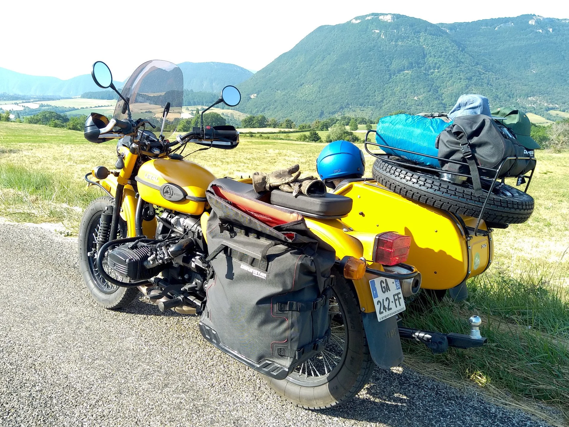 Jerrycan — Accessoires sidecar Ural — Moto Side Aventure - URAL